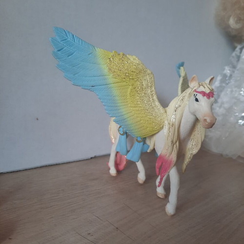 Schleich Bayala Glitter Pegasus model 70566 like new collectible figure