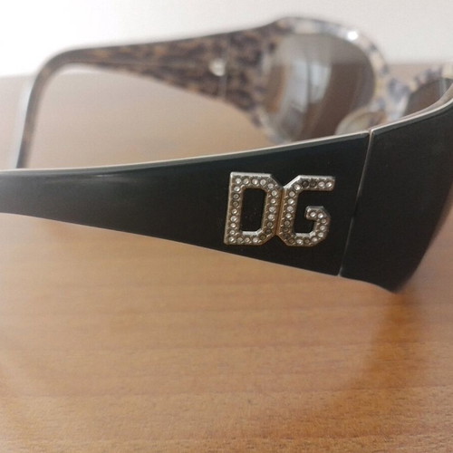 Dolce & Gabbana sunglasses in very good condition with rhinestones