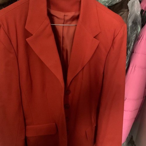 Orange IQ Shoes suit like new, vintage skirt-jacket set