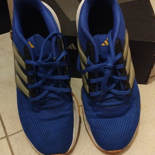 Adidas Ultrasound athletic shoes size 44 like new, blue
