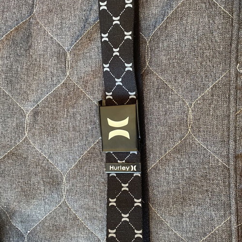 Hurley men's belt like new, adjustable, black