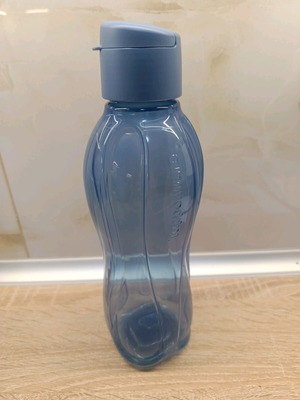 Tupperware 1-liter bottle new, light blue with spout