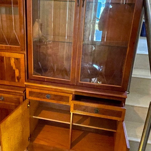 Βιτρίνα από ξύλο πουρναριού μεταχειρισμένη με γυάλινη θήκη και συρτάρια
