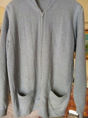 Men's gray cardigan like new with braid and zipper