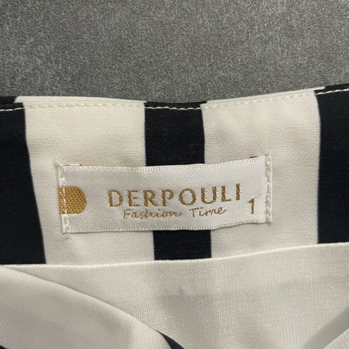 Derpouli skirt like new, size 1 with side zipper