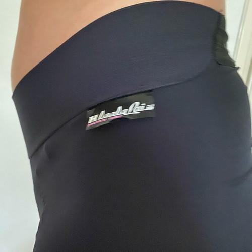 Assos women's padded cycling shorts black size S like new