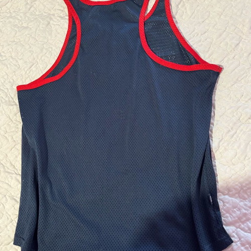 Women's sleeveless perforated blouse size L like new