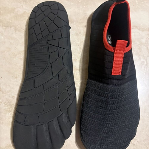 Crivt water shoes size 43, black and red