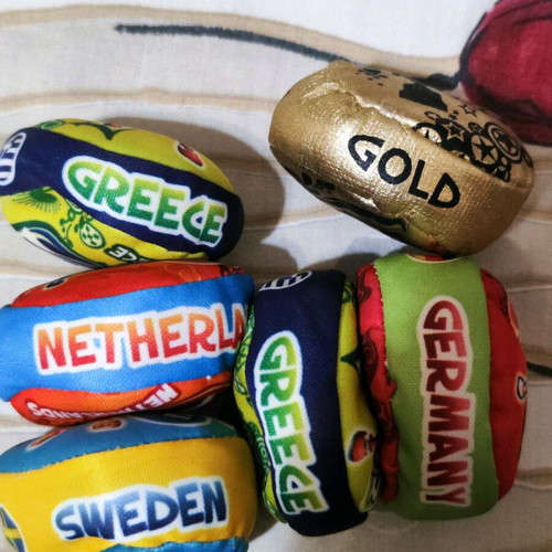 Kellogg's UEFA promo balls like new, set of 6 with gold ball
