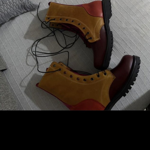 Men's boots 100% genuine leather, like new, size 45, multicolor