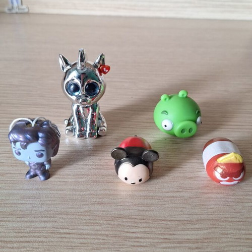 Kinder Collection Stranger Things, Disney Mickey Mouse, Inside Out Anger, Angry Birds Pig, Ty Unicorn like new