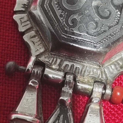 Silver traditional earrings like new with ruby granules