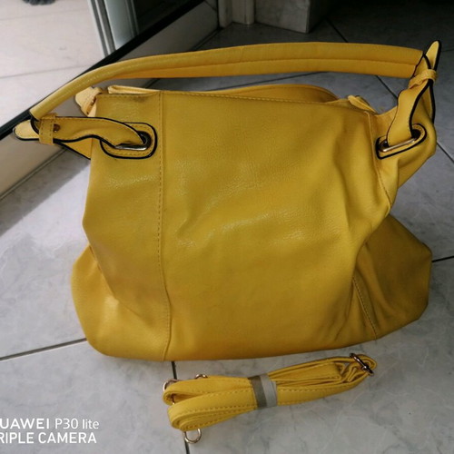 Women's handbag like new, yellow