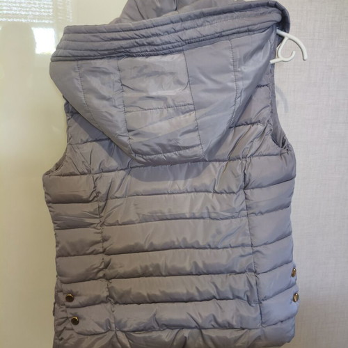Foglie Rosse Sleeveless Quilted Puffer Gilet Size M like new, gray