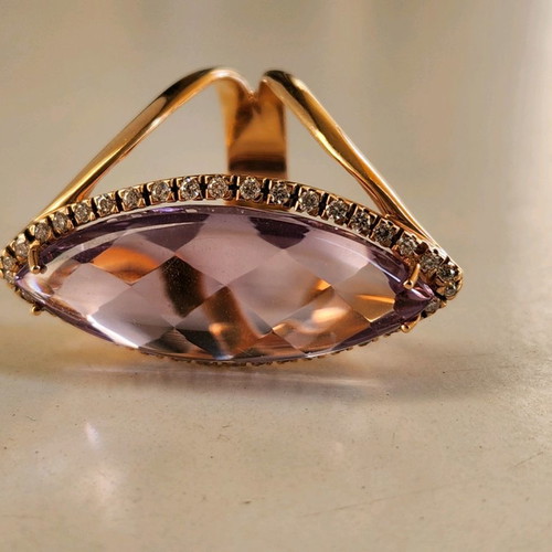 Gold 18K ring with amethyst and 38 diamonds used