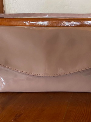 Τσάντα ώμου Zara από λουστρίνι ροζ παστέλ, καινούργια