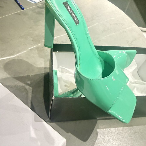 Nine West mules size 41 like new, green