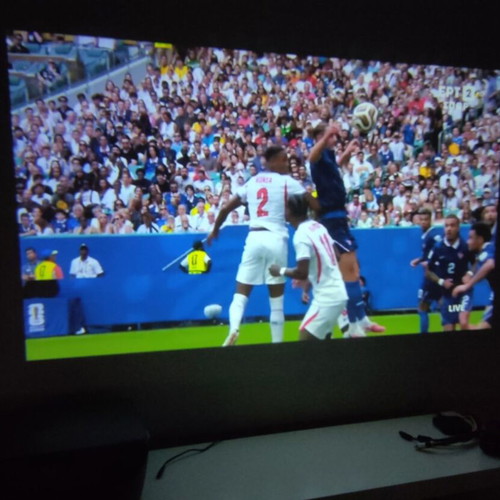 Powertech PT-984 Native Full HD Projector with Android and Speakers like new