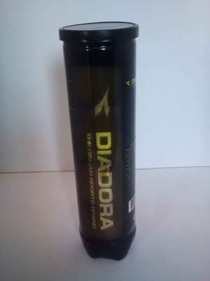 Μπαλάκια τένις Diadora καινούργια, πακέτο 4 τεμαχίων