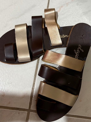 Leather sandals new, size 34, brown