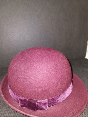 Hat used red women's felt with velvet ribbon