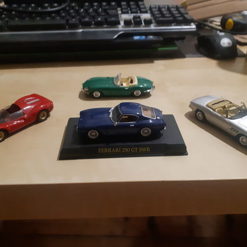 Classic car set with Ferrari 250 GT SWB, Ferrari 330 GTS, Ferrari 330 P4, Jaguar E-Type