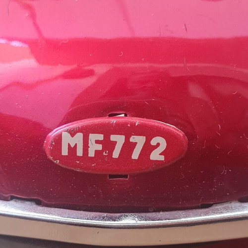 MF772 open race car model used