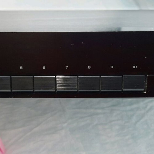 Luxman T-111 AM/FM Stereo Tuner like new, vintage 1980s