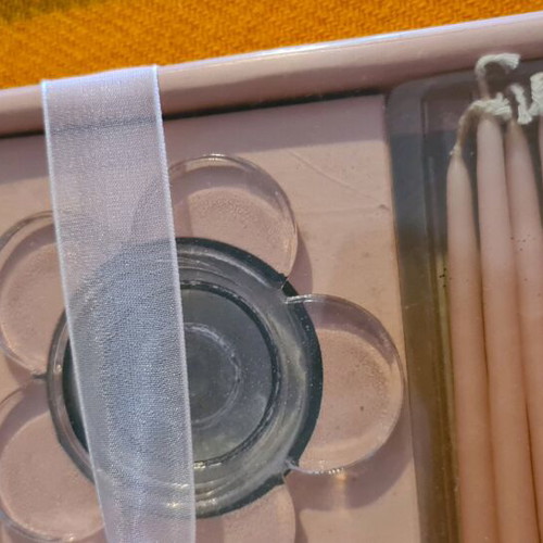 Candle sets new, 2 sets with holders, 4 tealights, 10 pink candles