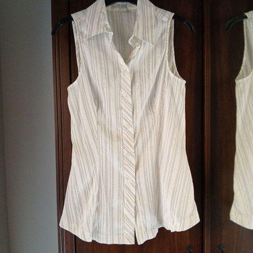 Mango sleeveless women's shirt size M like new