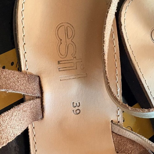 Estil leather sandals gold, like new, size 39