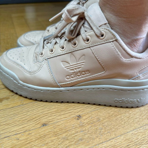 Adidas sneakers like new, size 40, light pink