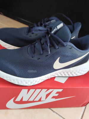 Nike αθλητικά παπούτσια νούμερο 43 σαν καινούργια, μπλε και άσπρα