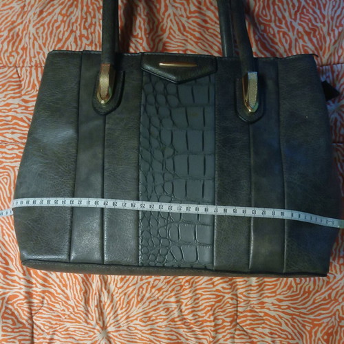 Women's shoulder bag used, grey with zipper and clips