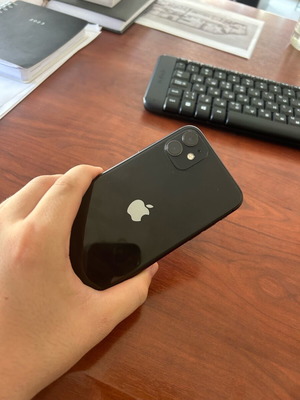 Iphone 11 μαύρο 64 gb