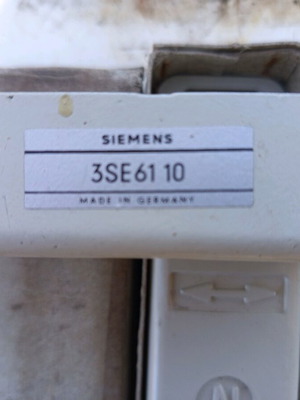 Sensoy Magnetics Siemens model 3SE6110 like new, set of 3 pieces