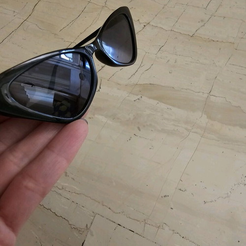 Sunglasses used in very good condition
