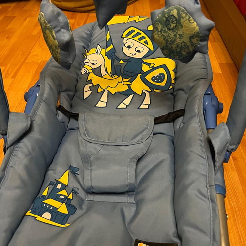 Bertoni Relax Style Baby Seat like new with toy bar