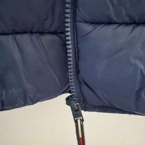 Tommy Hilfiger down vest XXL like new, blue and red