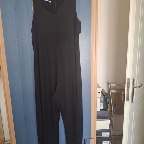A.L.E. baggy jumpsuit, size medium, black
