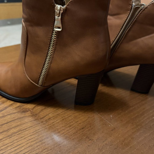 Leather ankle boots size 39 like new, brown