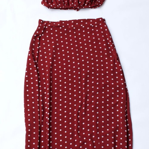Maxi skirt and off-shoulder crop top set, brown burgundy with white polka dots, medium