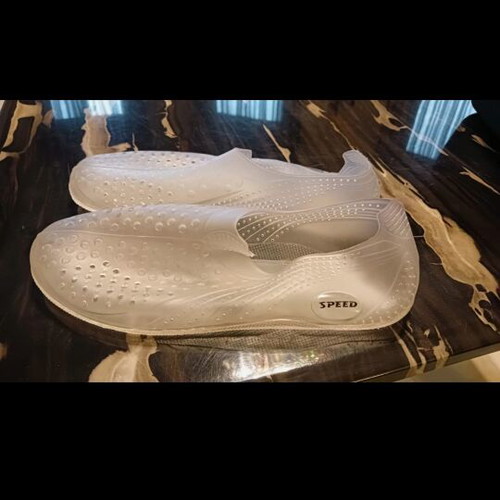 Pool shoes like new