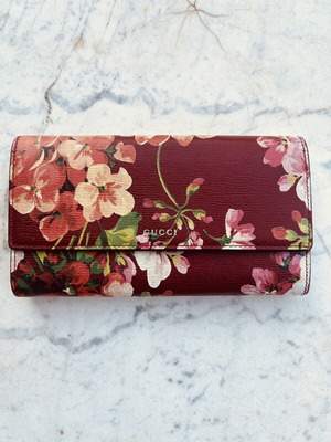 Gucci Blooms Print Leather Continental Wallet like new, red multicolor