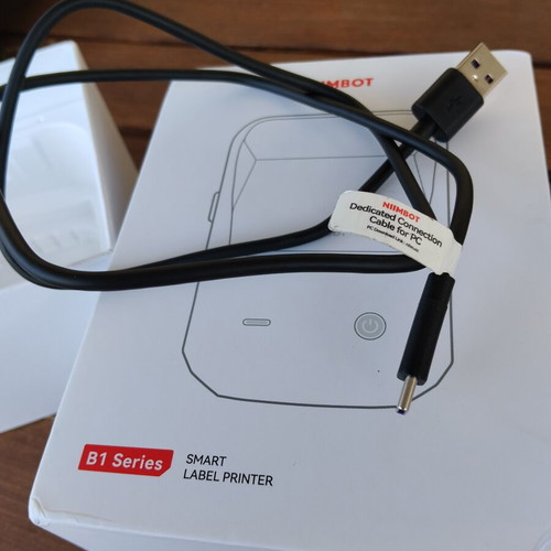 Niimbot B1 Thermal Label Printer new with Bluetooth and USB