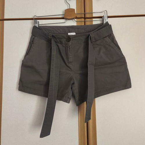 Quechua khaki shorts with removable belt, size S