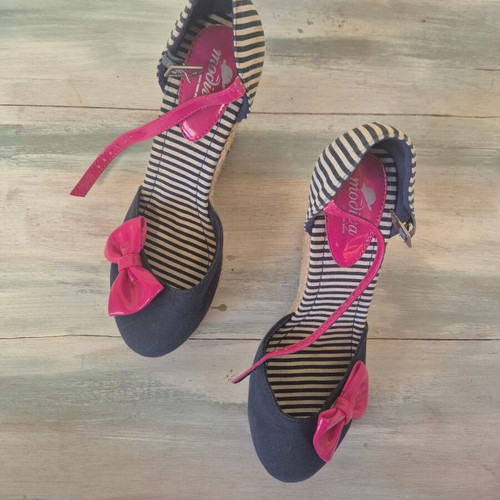 Modiva espadrilles blue with fuchsia bow size 40 like new