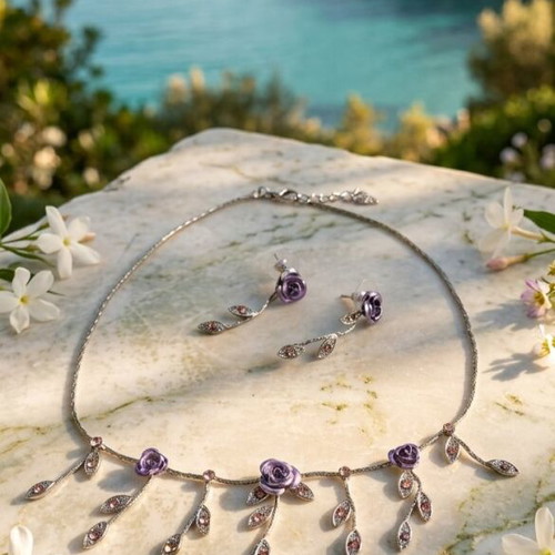 Jewelry set new with necklace and earrings
