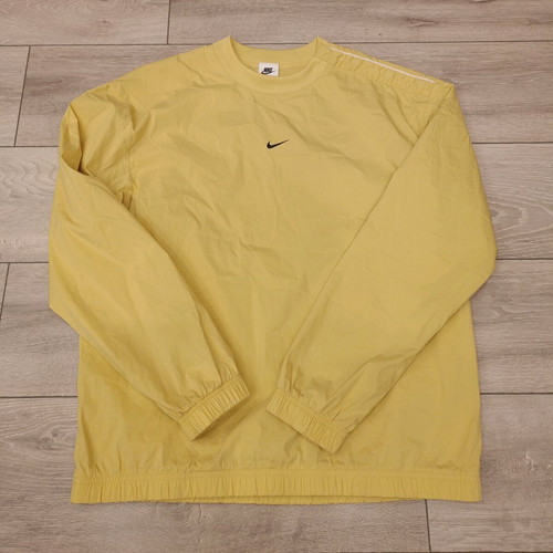 Nike yellow crewneck size M used