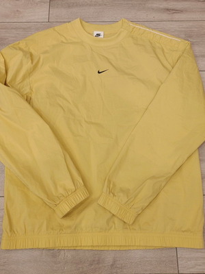 Nike yellow crewneck size M used